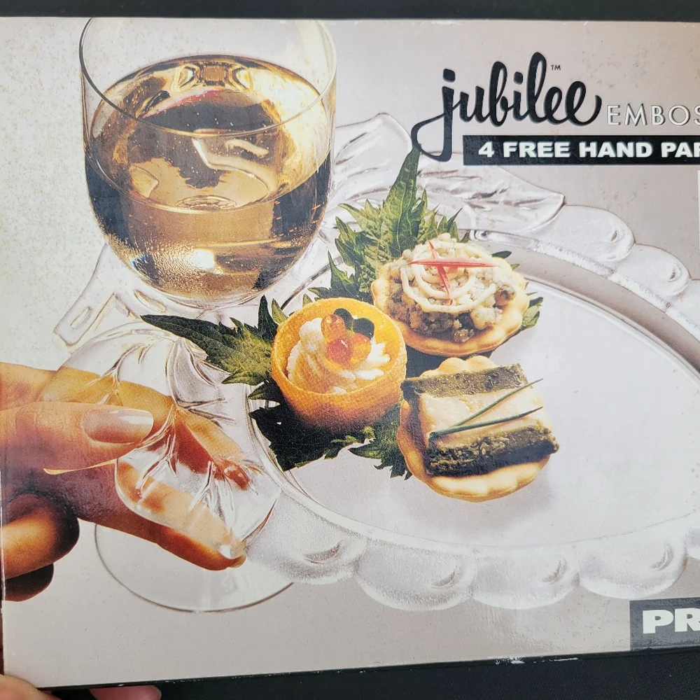 Party Plate Set (4) ~ Wine Holder For a Free Hand ~ Wine Club! Retro ~ NIB